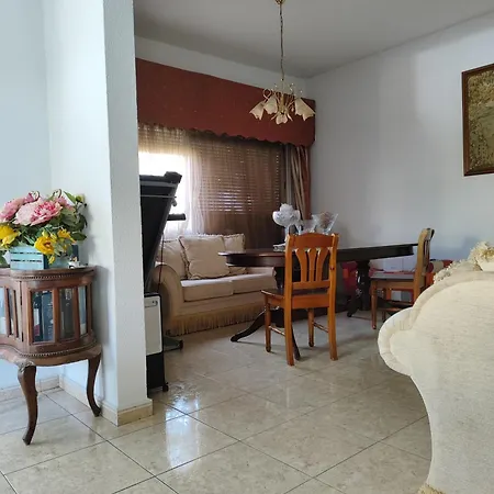 Comfortable And Homely In Paphos, Cyprus شقة